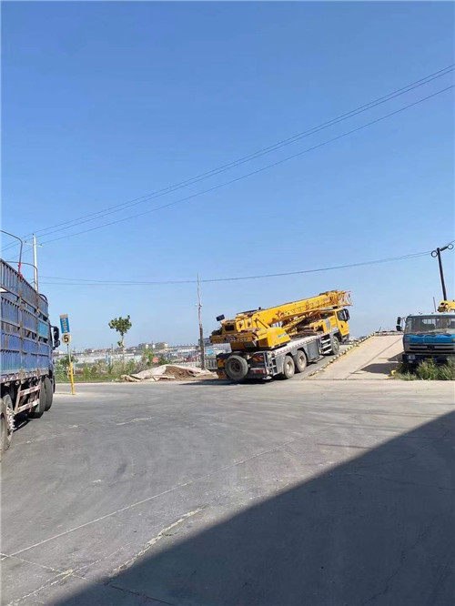 呈贡区25吨吊车的租赁价格大概是多少？